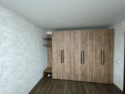 Шкаф распашной 23