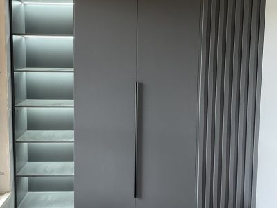 Шкаф распашной 24