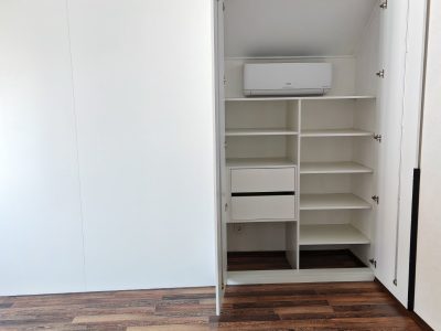 Шкаф распашной 21