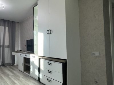 Шкаф распашной 17